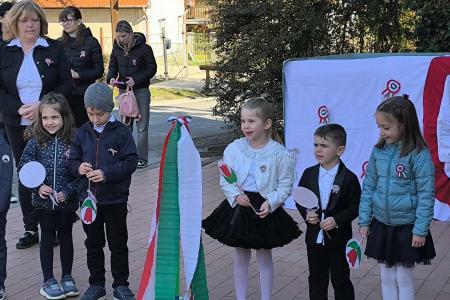 „Mit jelent magyarnak lenni?” – Méltóságteljes ünnepség Sajóivánkán